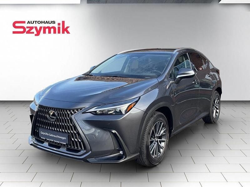 Grau Gebraucht 2025 Lexus NX450h+ Business Edition SUV | 48.950 € - Bild 1/4