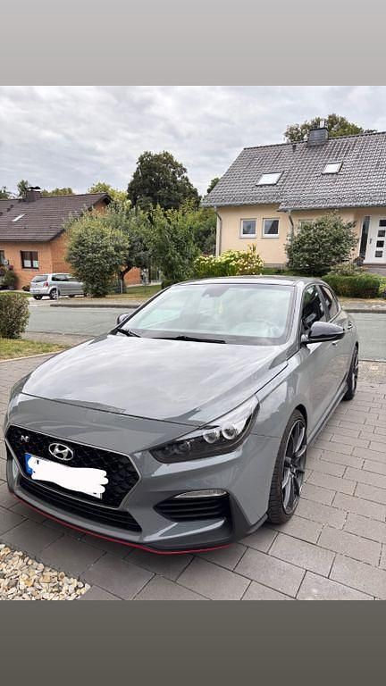 Grau Gebraucht 2020 Hyundai i30 N Performance Limousine | 21.750 € (Superpreis) - Bild 1/4