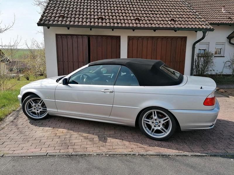 Gebraucht BMW 320 Cabriolet Sport Line 170 PS (125 kW) 2001 Silber Cabrio