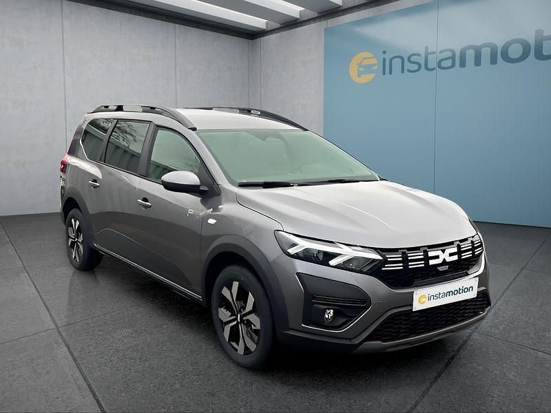 Neu Dacia Jogger 110 PS (80 kW) 2025 Grau Van / Kleinbus