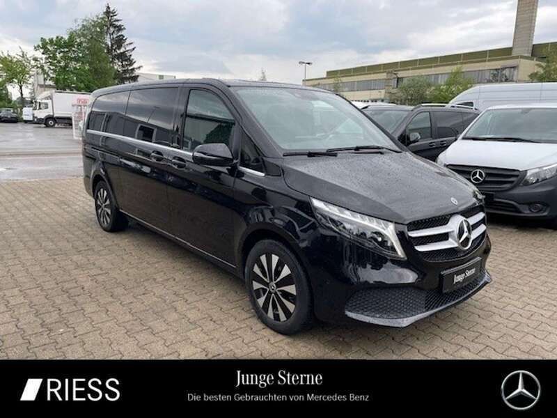 Obsidianschwarz metallic Gebraucht 2023 Mercedes V300 Van / Kleinbus | 53.969 € (Superpreis) - Bild 1/4