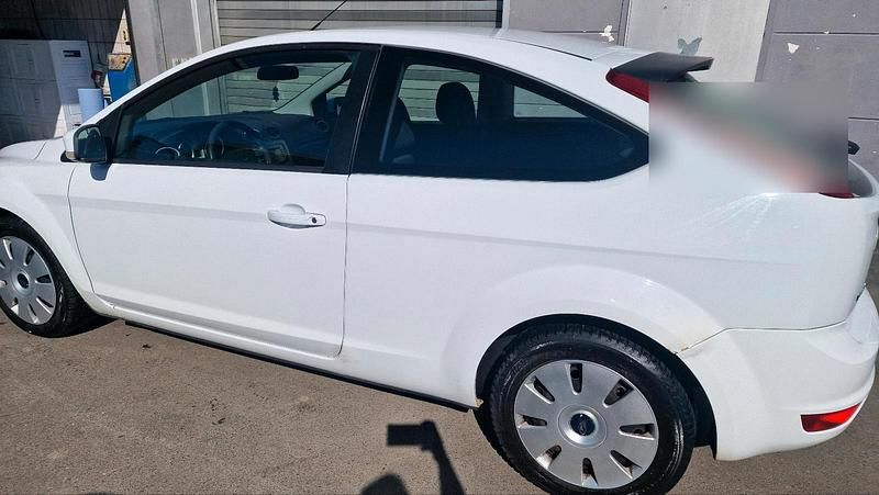 Second-hand Ford Focus 2009 Alb Coupe