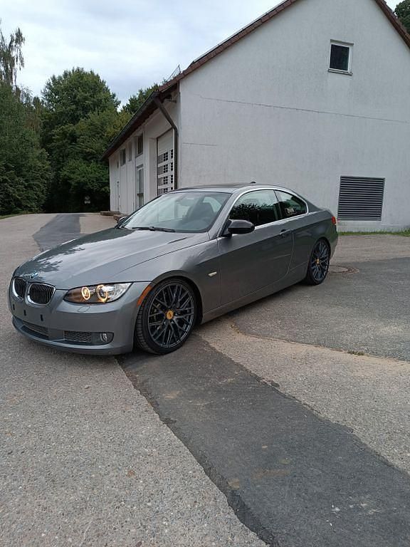Gebraucht BMW 335 Performance 306 PS (225 kW) 2008 Grau Coupé