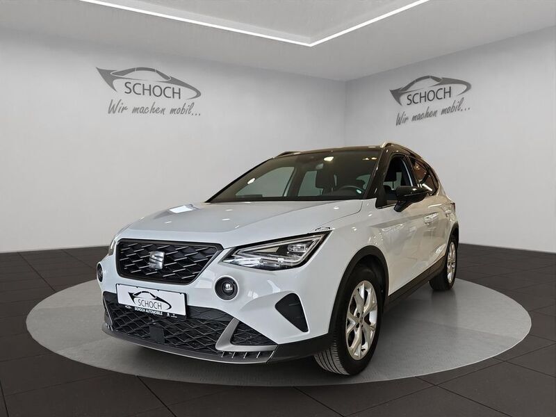 Weiß Gebraucht 2024 Seat Arona FR SUV | 19.950 € (Fairer Preis) - Bild 1/4