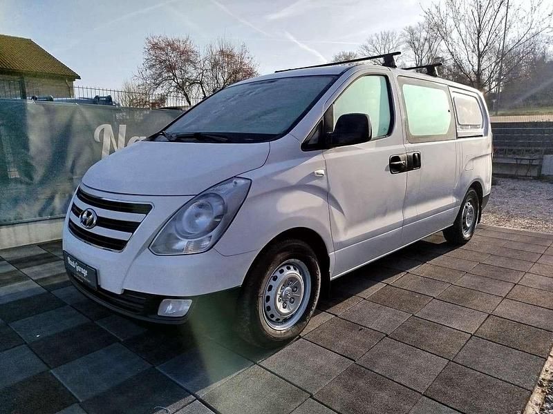 Gebraucht Hyundai H-1 116 PS (85 kW) 2016 Weiß Van / Kleinbus