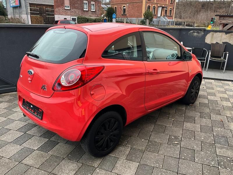 Gebraucht Ford Ka 69 PS (50 kW) 2011 Rot Kleinwagen