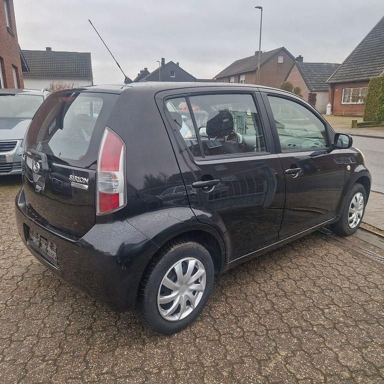 Gebraucht Daihatsu Sirion 69 PS (50 kW) 2007 Schwarz Kleinwagen