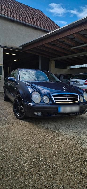 Blau Gebraucht 1998 Mercedes CLK200 Coupé | 1.000 € (Superpreis) - Bild 1/4