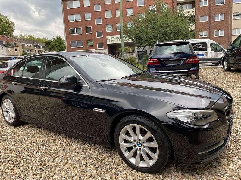 Gebraucht BMW 520 190 PS (139 kW) 2015 Black sapphire metallic Limousine