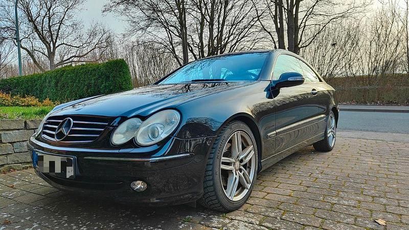 Gebraucht Mercedes CLK320 Avantgarde 218 PS (160 kW) 2004 Schwarz Coupé