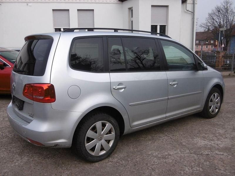 Gebraucht VW Touran 2012 Silber Van / Kleinbus