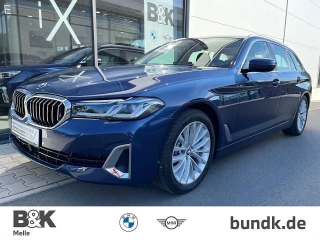 Blau Gebraucht 2021 BMW 530 Efficient Dynamics Kombi | 55.750 € - Bild 1/4