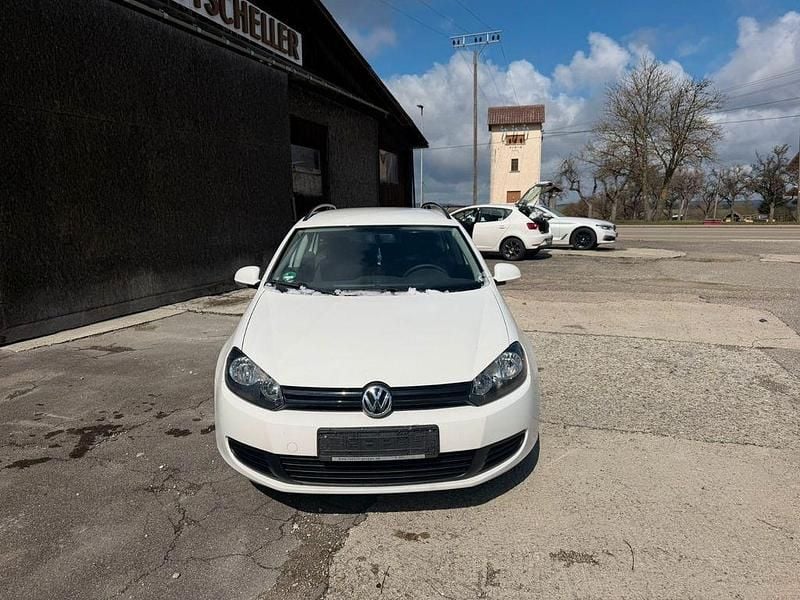 Gebraucht VW Golf VI Trendline 105 PS (77 kW) 2010 Weiß Kleinwagen