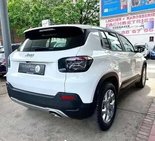 Gebraucht Jeep Avenger 101 PS (74 kW) 2025 Andere SUV