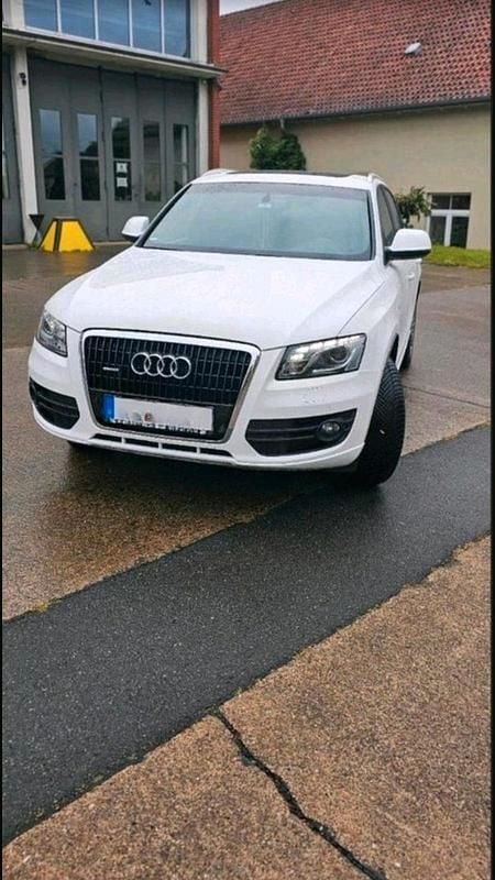 Weiß Gebraucht 2010 Audi Q5 S-Line SUV | 16.000 € (Teuer) - Bild 1/4