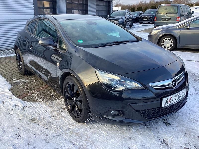 Gebraucht Opel Astra GTC Active 140 PS (102 kW) 2013 Schwarz Limousine