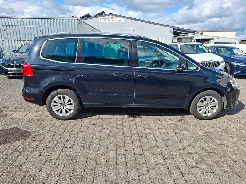 Gebraucht VW Sharan Comfortline 140 PS (102 kW) 2011 Schwarz Van / Kleinbus