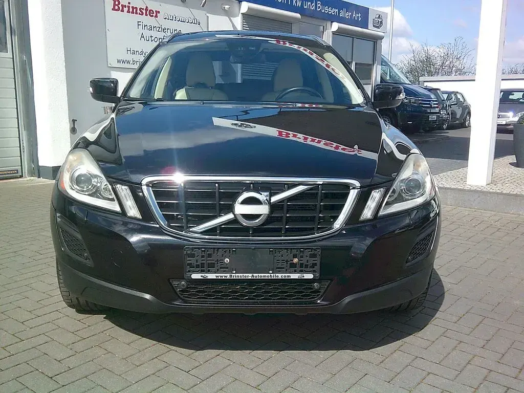 Gebraucht Volvo XC60 Summum 163 PS (119 kW) 2011 Schwarz SUV