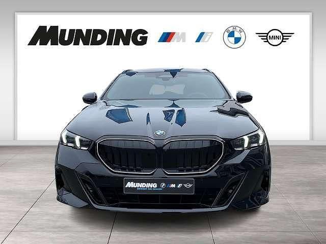 Neu BMW 540 M Sport 286 PS (210 kW) 2025 Black sapphire Kombi