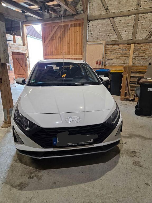 Gebraucht Hyundai i20 Select 79 PS (58 kW) 2025 Weiß Kleinwagen
