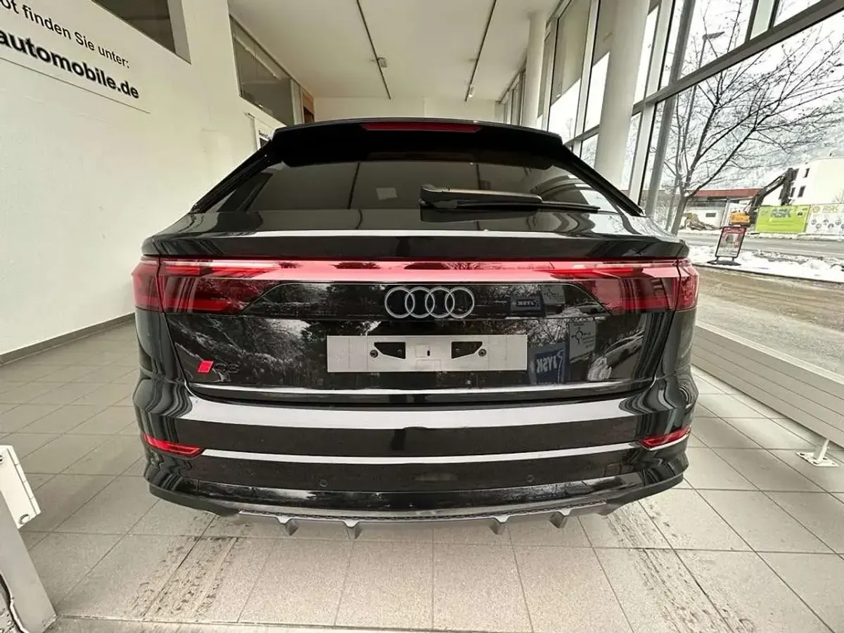 Neu Audi Q8 S-Line 286 PS (210 kW) 2025 0e mythosschwarz SUV