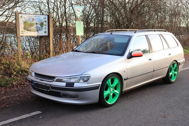 Grau Gebraucht 2002 Peugeot 406 Premium Kombi | 1.950 € (Guter Preis) - Bild 1/4