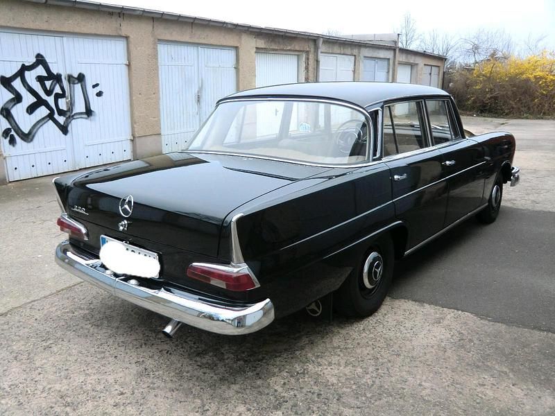 Gebraucht Mercedes W111 95 PS (69 kW) 1961 Schwarz Limousine