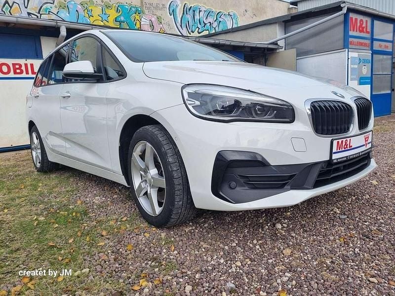 Gebraucht BMW 218 Advantage 150 PS (110 kW) 2021 Weiß Kombi