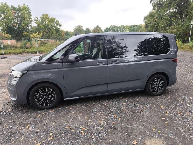 Grau Gebraucht 2025 VW T7 Goal Van | 65.900 € (Teuer) - Bild 1/4