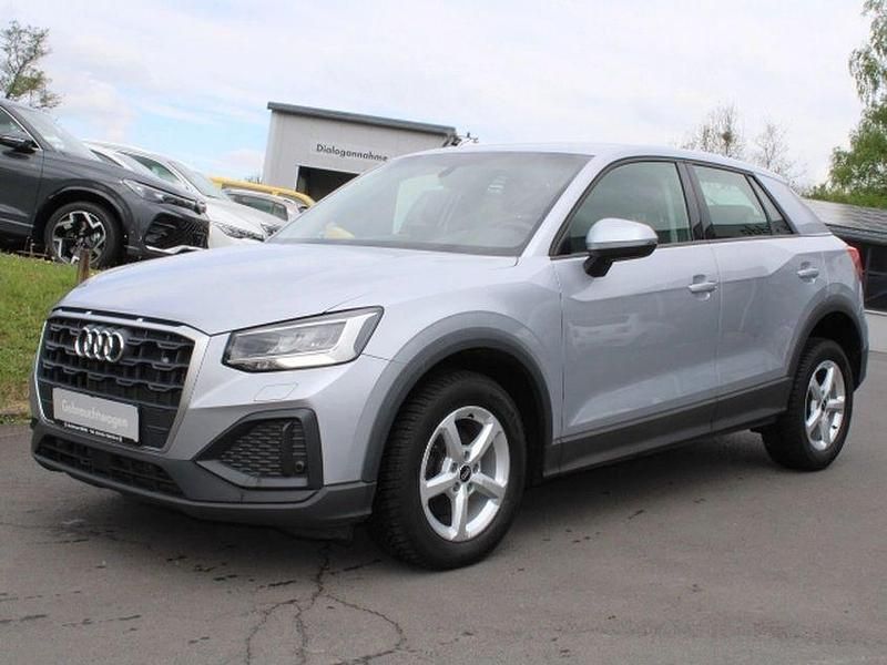 Gebraucht Audi Q2 Basis 149 PS (109 kW) 2023 Silber SUV