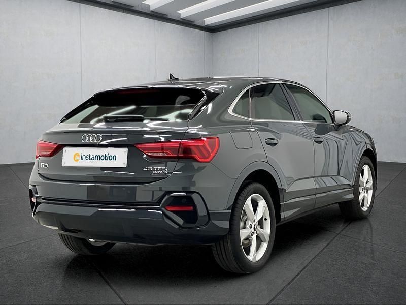 Neu Audi Q3 Sportback 190 PS (139 kW) 2025 Grau SUV