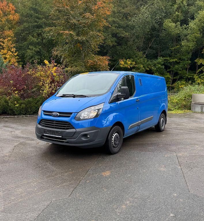 Blau Gebraucht 2017 Ford Transit Custom Van / Kleinbus | 4.999 € - Bild 1/4