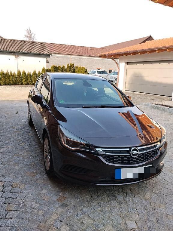 Gebraucht Opel Astra Edition 101 PS (74 kW) 2016 Braun Limousine