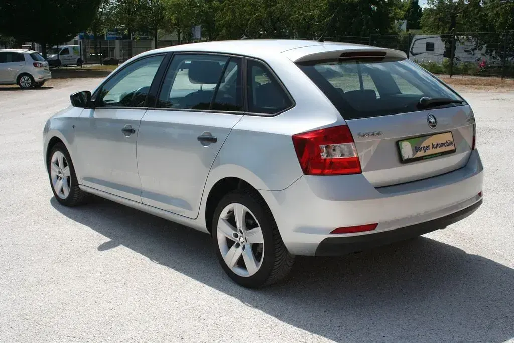 Gebraucht Skoda Rapid Cool Edition 86 PS (63 kW) 2015 Silber Kleinwagen