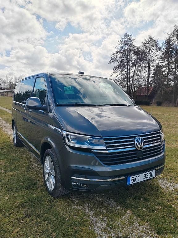 Gebraucht VW Multivan 150 PS (110 kW) 2020 Grau Van / Kleinbus