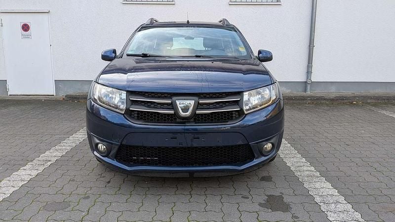 Other Gebraucht 2016 Dacia Logan Lauréate Kombi | 4.990 € (Guter Preis) - Bild 1/4