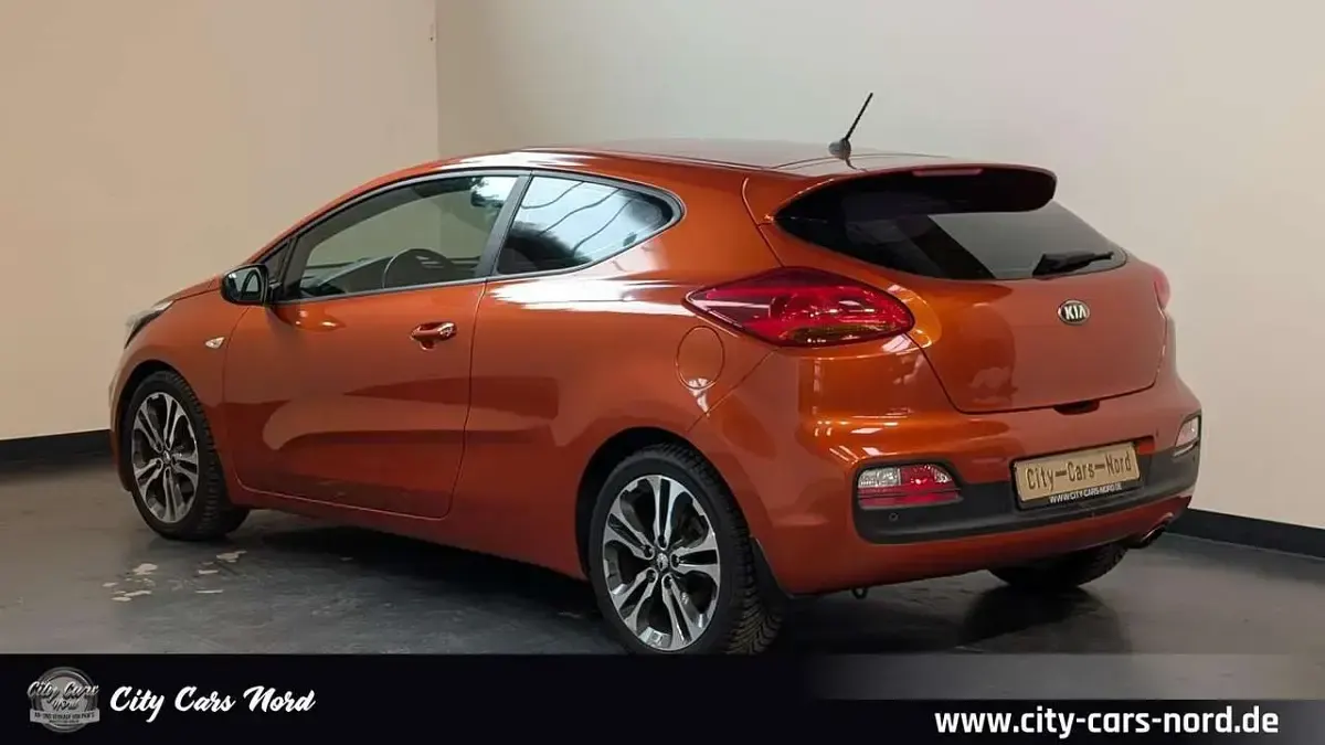Gebraucht Kia ProCeed Edition 7 135 PS (99 kW) 2013 Orange Kleinwagen