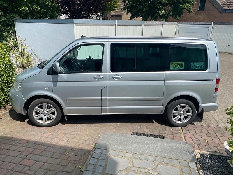 Silber Gebraucht 2004 VW T5 California Van | 7.500 € (Etwas zu teuer) - Bild 1/4