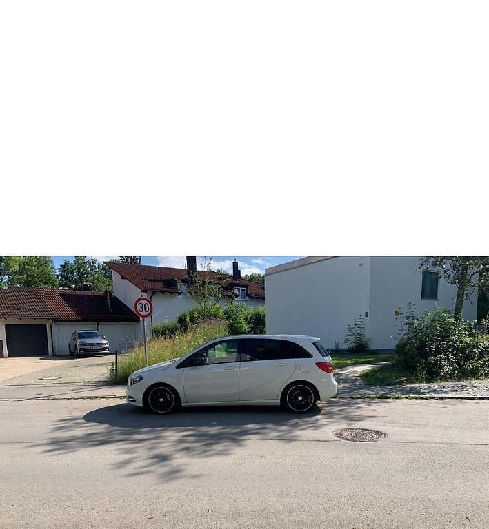 Weiß Gebraucht 2014 Mercedes B200 Van / Kleinbus | 14.000 € (Etwas zu teuer) - Bild 1/4