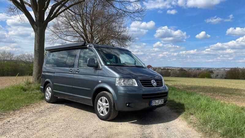 Grau Gebraucht 2006 VW T5 California Van | 24.900 € - Bild 1/4