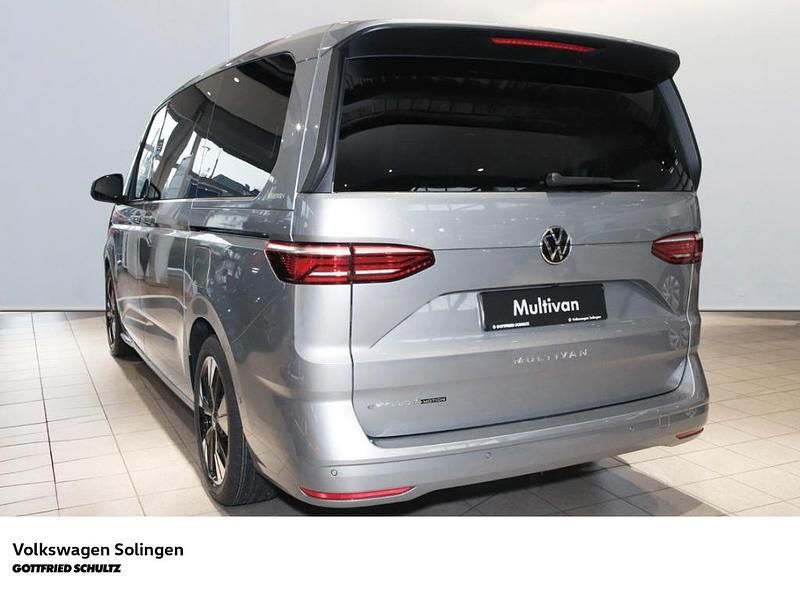 Neu VW Multivan Life 177 PS (130 kW) 2026 Silber Van