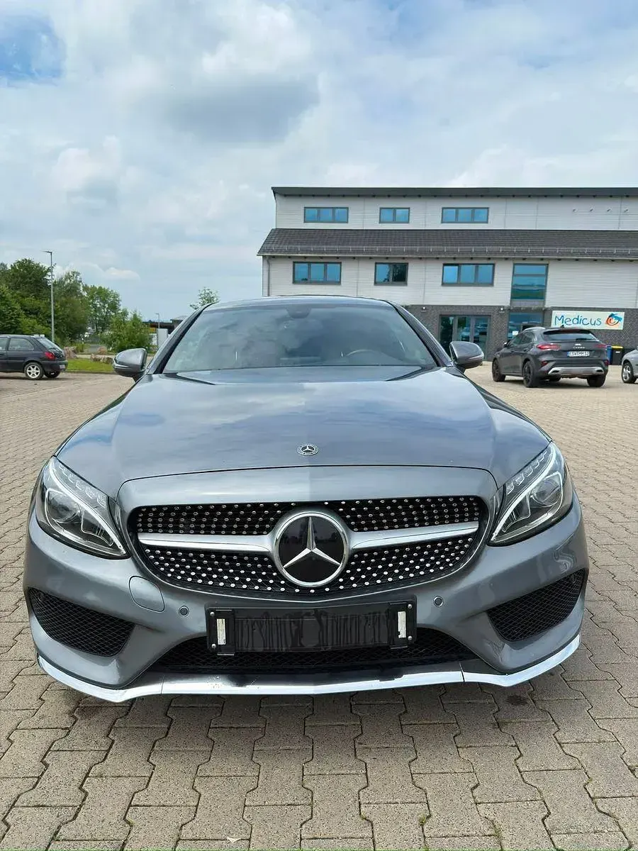 Gebraucht Mercedes C220 AMG 170 PS (125 kW) 2017 Grau Coupé
