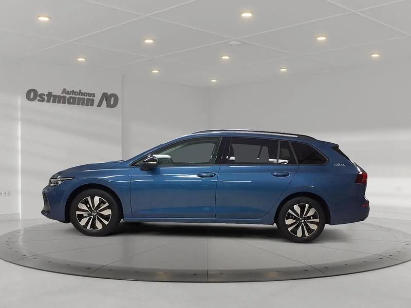 Gebraucht VW Golf VIII Goal 150 PS (110 kW) 2025 Blau Kombi
