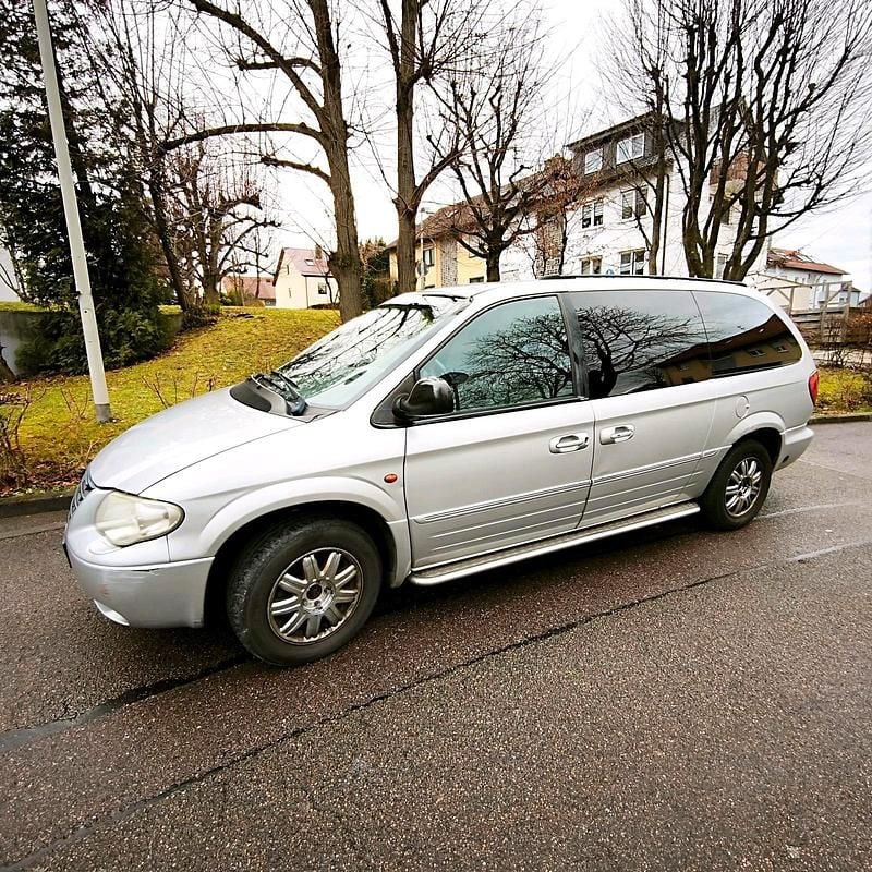 Gebraucht Chrysler Voyager 173 PS (127 kW) 2005 Silber Van / Kleinbus