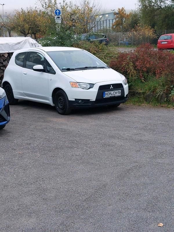 Weiß Gebraucht 2012 Mitsubishi Colt Kleinwagen | 3.890 € - Bild 1/4
