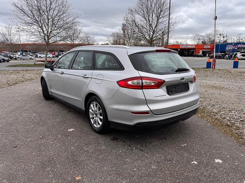 Gebraucht Ford Mondeo 116 PS (85 kW) 2015 Silber Kombi
