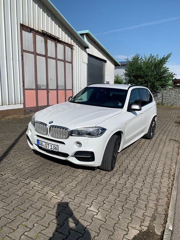 Weiß Gebraucht 2014 BMW X5 M50 Performance SUV | 25.699 € (Fairer Preis) - Bild 1/4