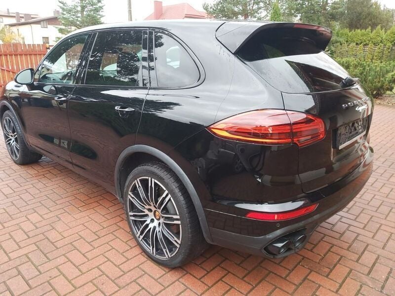 Gebraucht Porsche Cayenne Turbo 420 PS (308 kW) 2017 Schwarz SUV