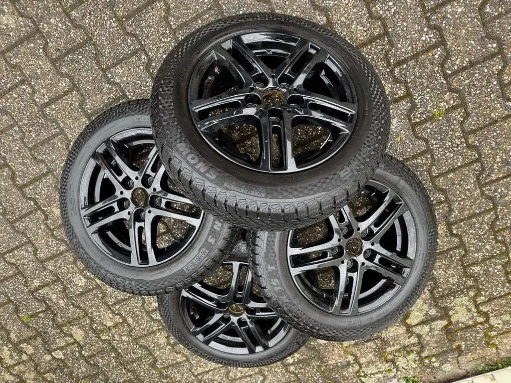 Käytetty Mini Cooper 136 HP (100 kW) 2015 Musta Viistoperä