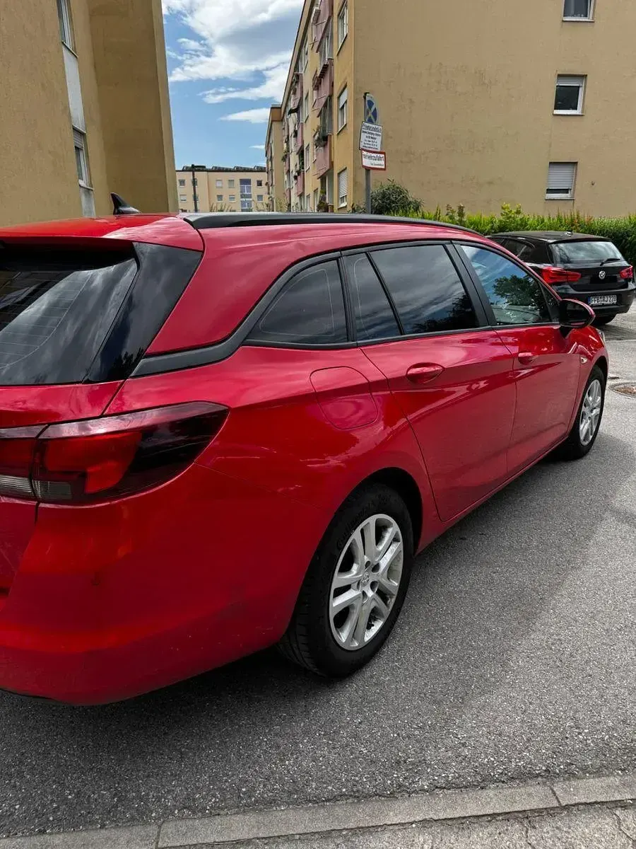 Gebraucht Opel Astra Edition 136 PS (100 kW) 2019 Rot Kombi